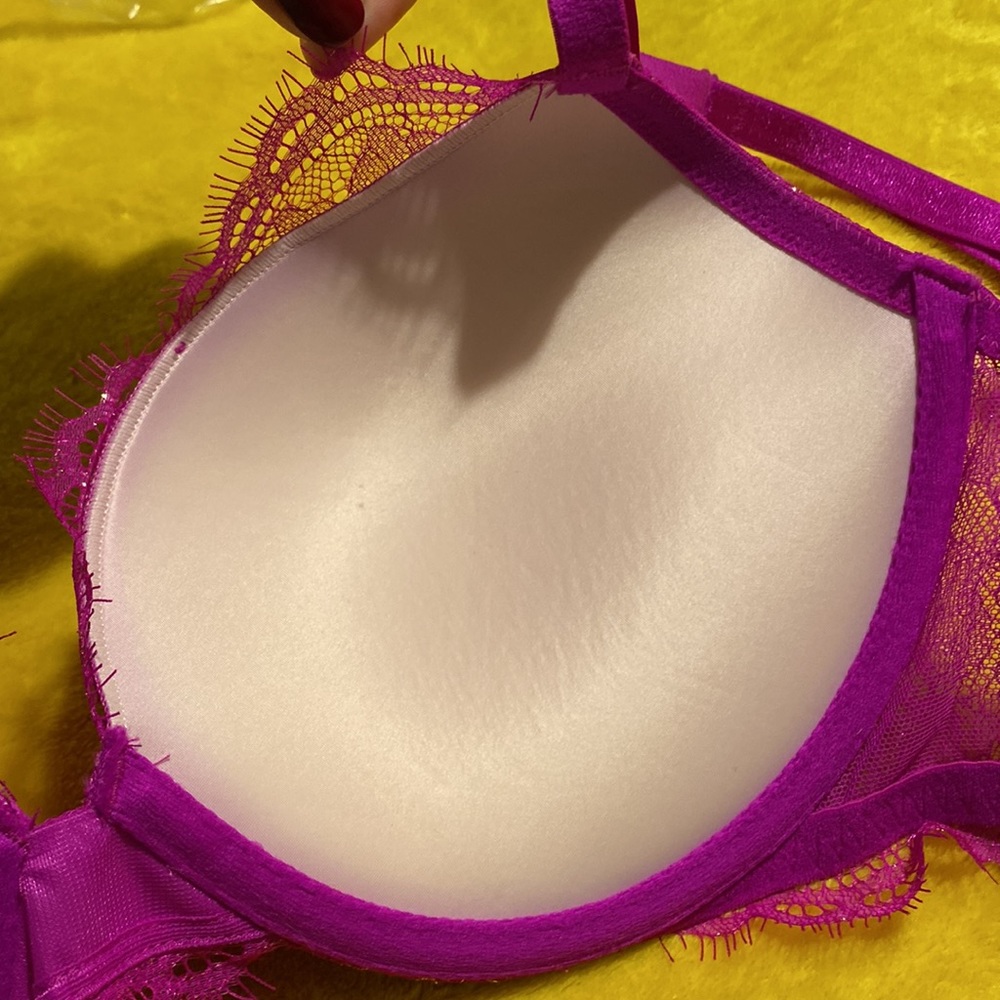 BNWT-VS Lace Shimmer Push Up Bra - Picture 4 of 6